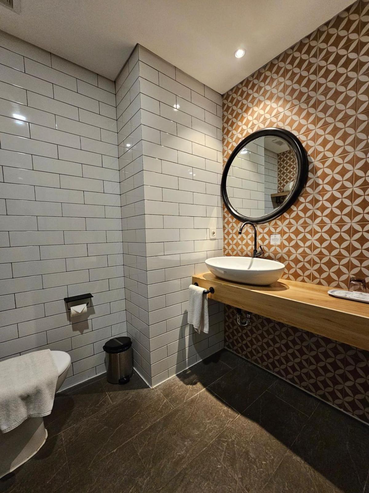 Hotel Fortunagrande Jembel Zewnętrze zdjęcie