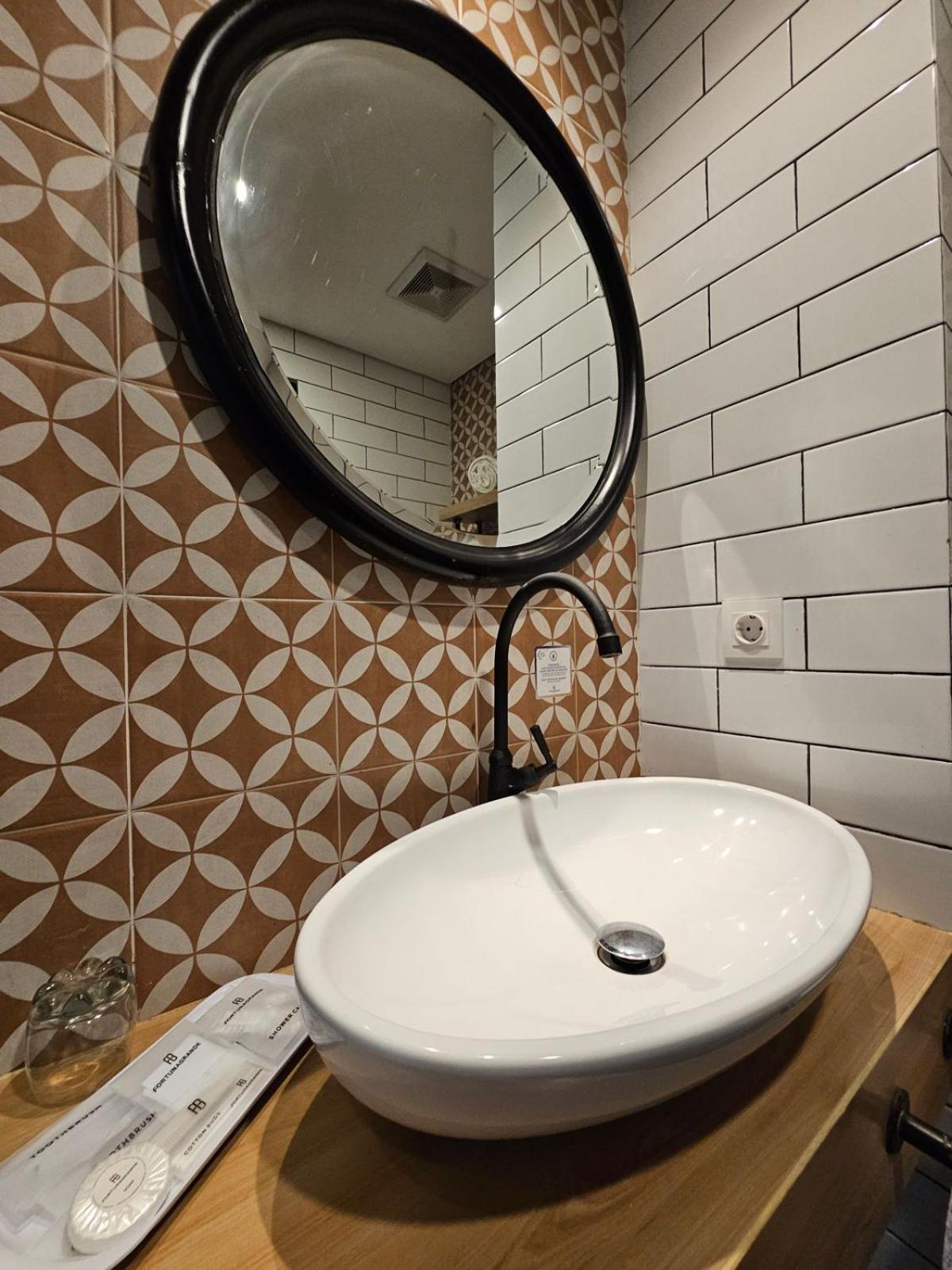 Hotel Fortunagrande Jembel Zewnętrze zdjęcie