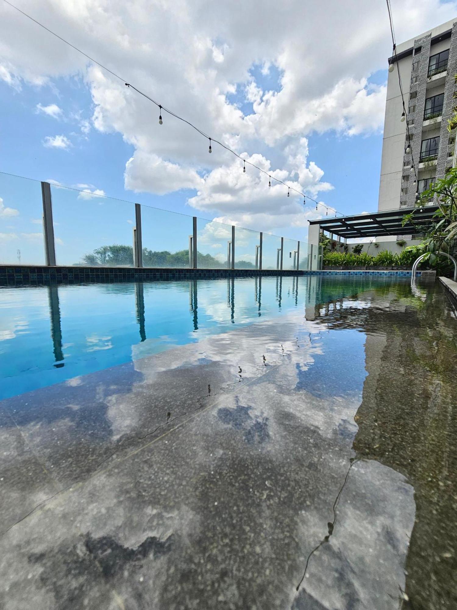 Hotel Fortunagrande Jembel Zewnętrze zdjęcie